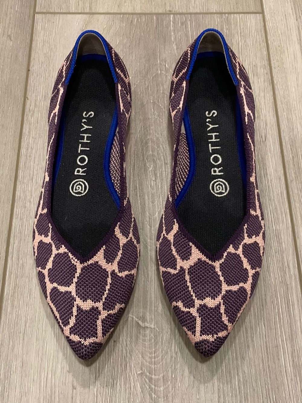 ROTHY’S Point Giraffe in Violet  (Retired) Size 8